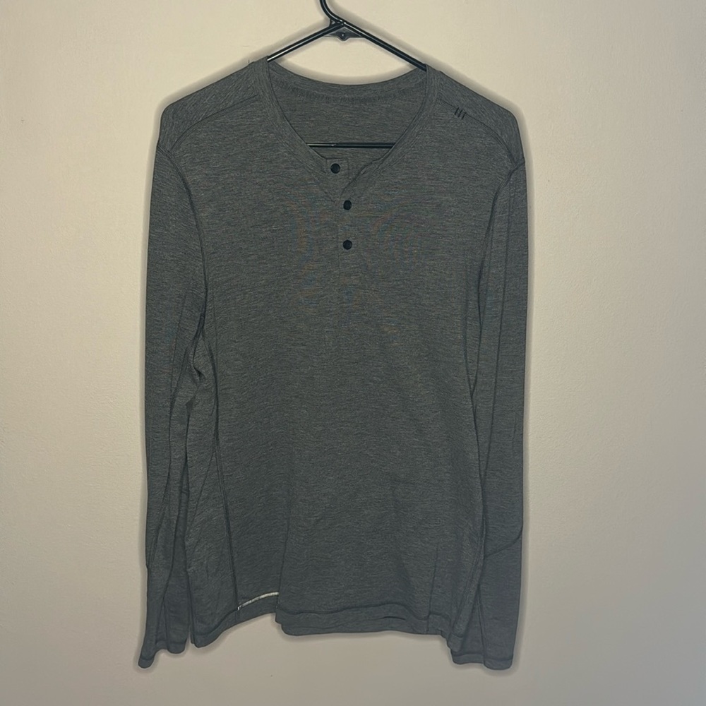 Lululemon Men’s Long Sleeve Henley (Men’s Medium)